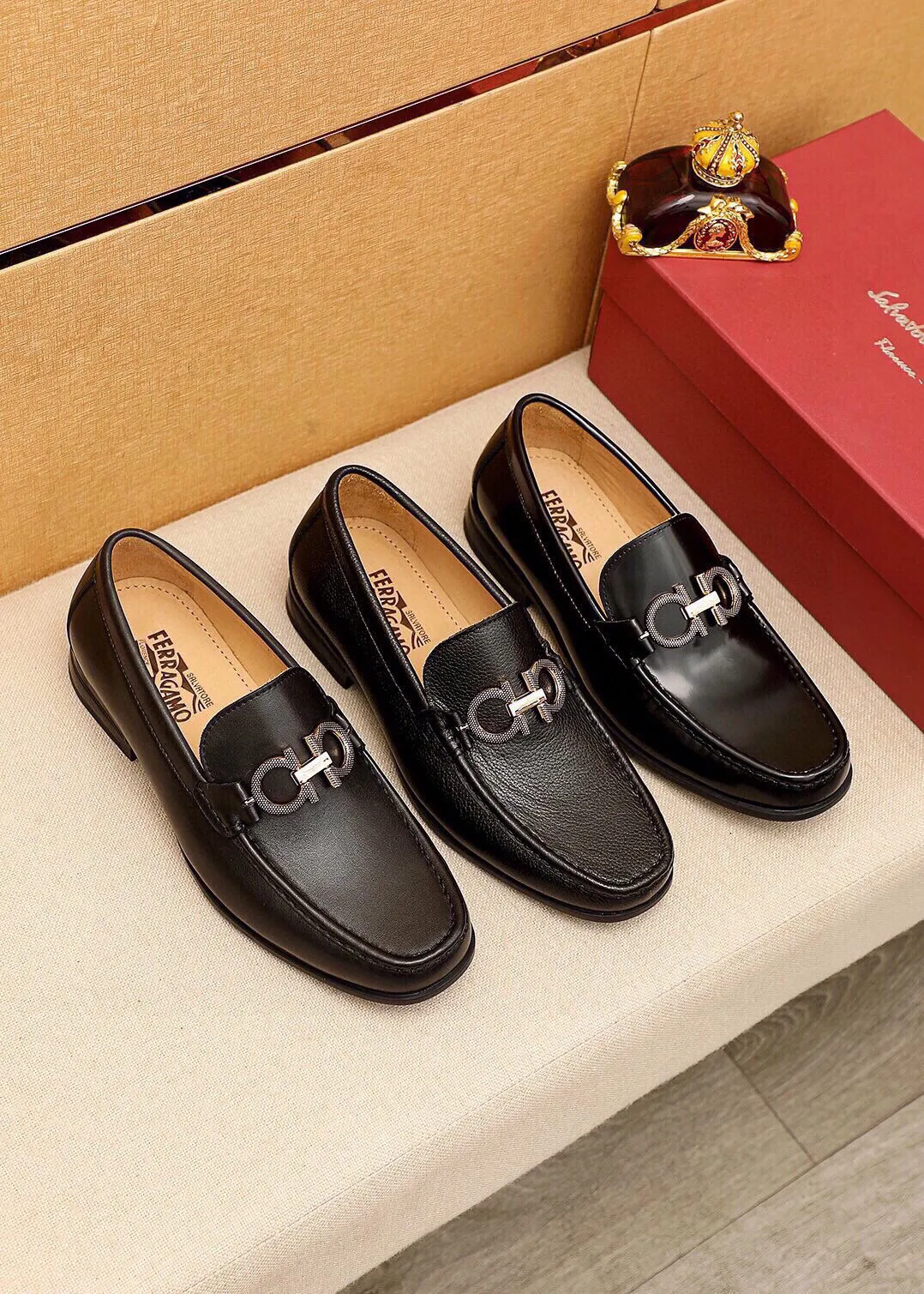 Men's shoes 💰480 💐 Product trademark: Ferragamo "Ferragamo" casual leather shoes Regular size: 38-44 (45🉑️customized) Product materials: Selected imported first-layer calfskin upper + luxury hardware buckle, imported water-dyed cow leather lining. Strong three-dimensional visual effect, original outsole color: 3⃣️seed leather materials available